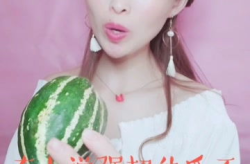 娱乐吃瓜酱南京,揭秘网红美食背后的故事