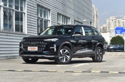 奥迪 Q6 的长宽高在越野场景下有何优势和劣势？？2022款奥迪q6与q5